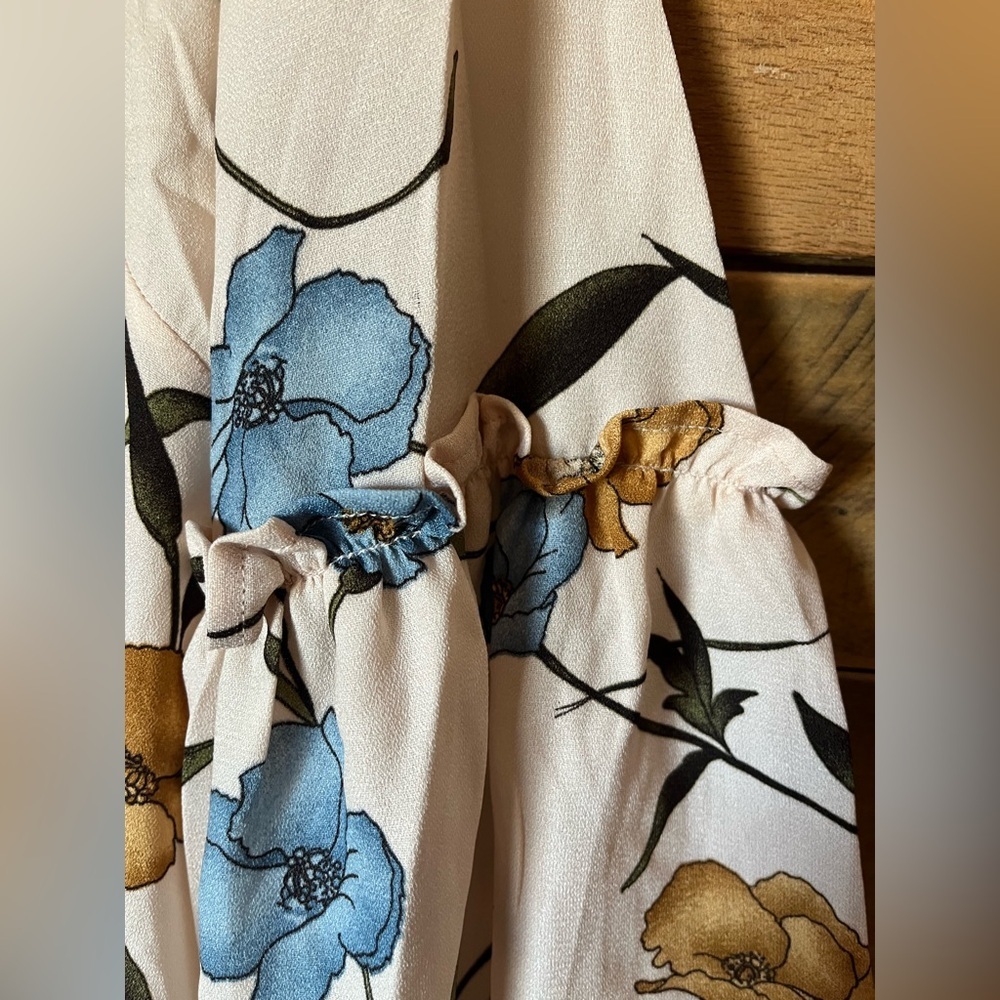 Iris Floral Bell Sleeve Blouse - Blue and Yellow - Picture 3 of 6
